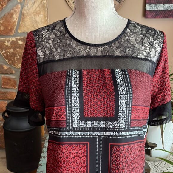 Express Women's Lace Color Block Print Shirt Dress Size Medium Black Red - Picture 2 of 13